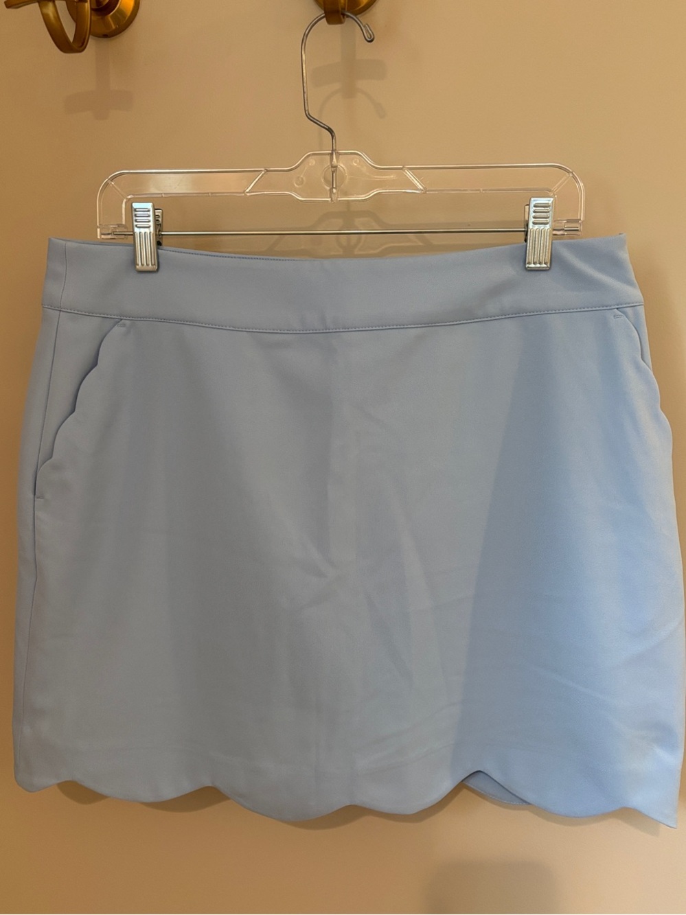 Vineyard Vines Light Blue Scallop Hem skort size 10